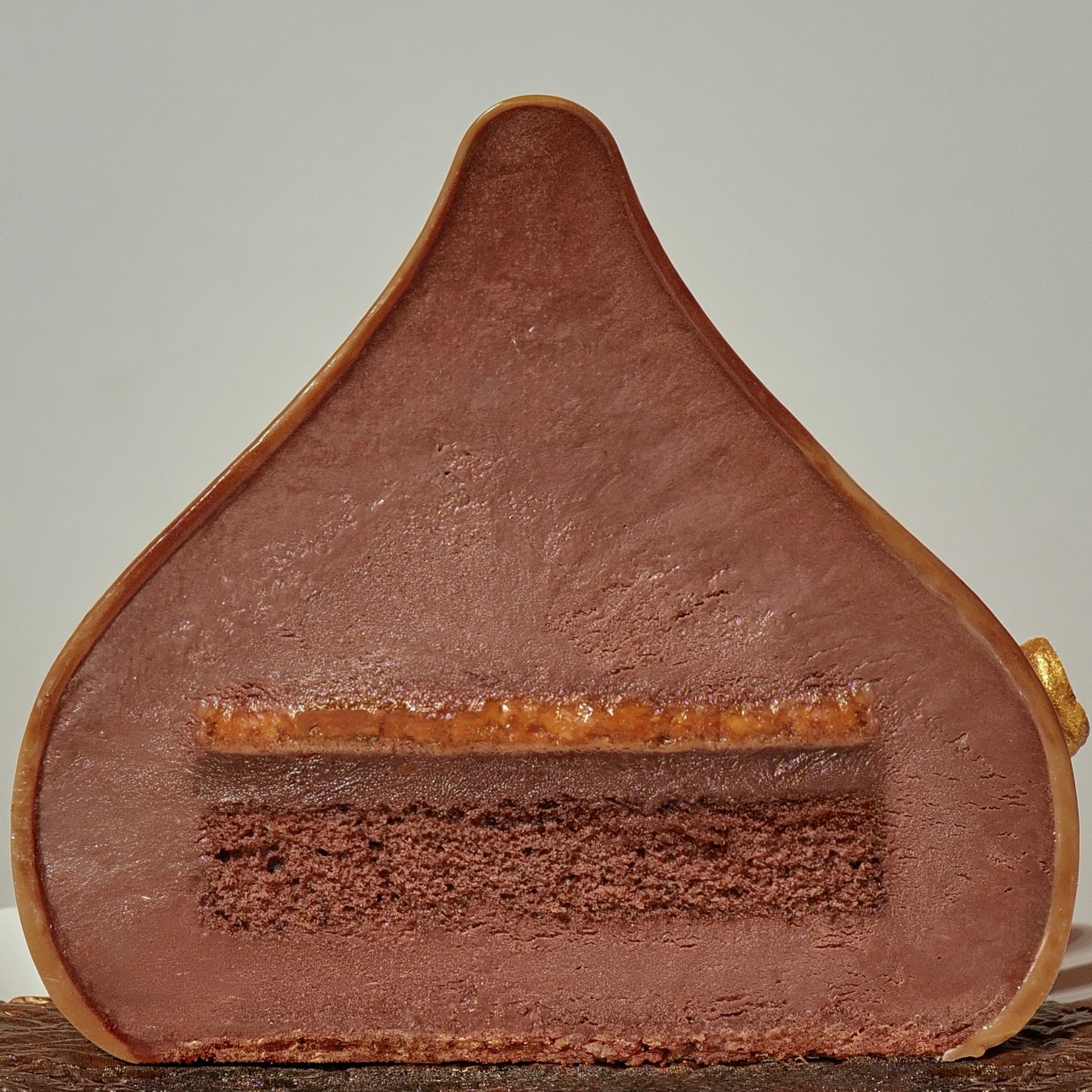 Chocolate Hazelnut Kiss | ⌀12cm - BAKES SAIGON