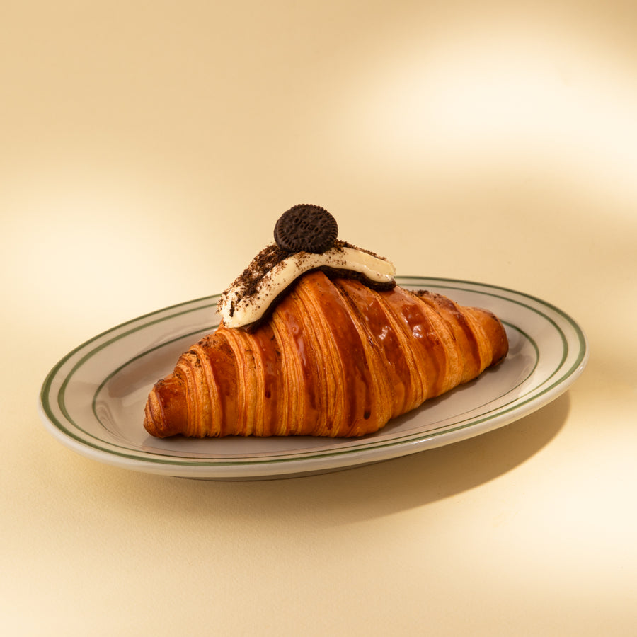 Oreo Cheesecake Croissant