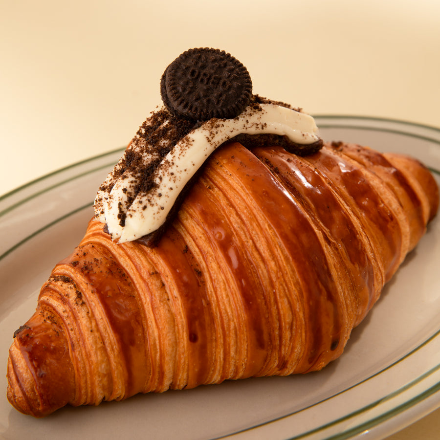 Oreo Cheesecake Croissant