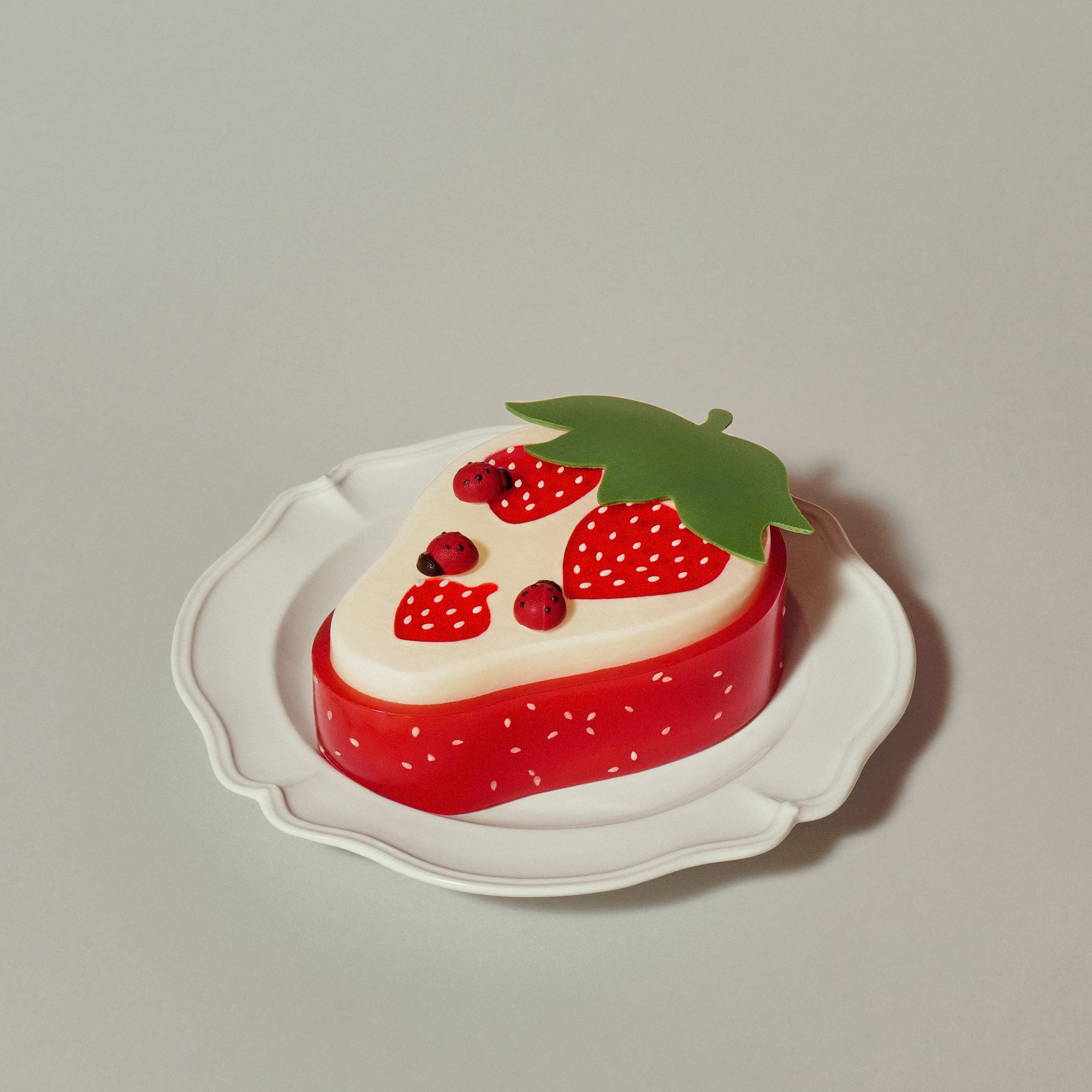 Cheesecake Dâu Xí Muội | ⌀12cm - BAKES SAIGON