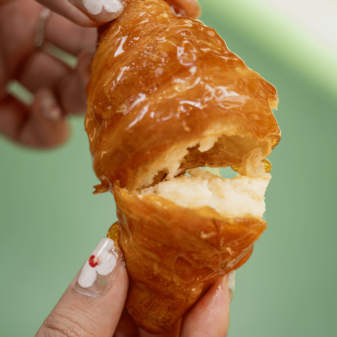 Taro Brulée Petit Croissant - 