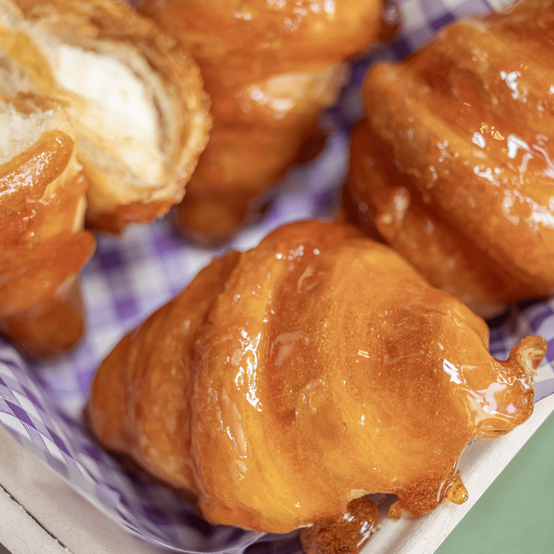 Taro Brulée Petit Croissant - 
